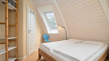 3 bedrooms, free WiFi, bed sheets