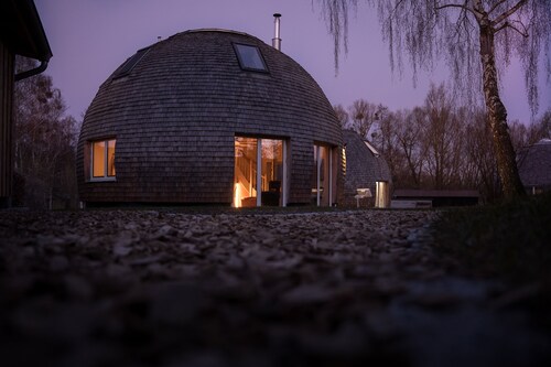 Kugelhaus EOS - Sauna, 1.5 bathrooms, south-facing terrace & garden on Lake Tollensesee