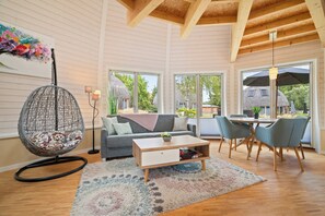 Fernseher, Stereoanlage