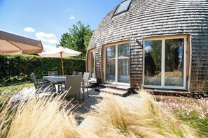 تناول الطعام بالخارج