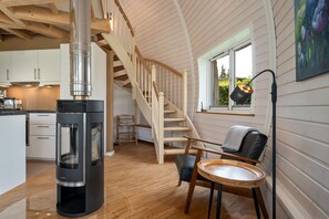 Interior - Phoebe ball house - naturally built with clay & seaweed, sauna, 2 bathrooms & terraces (Penzlin)