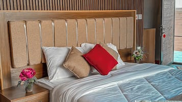 Luxury Tent, Mountain View | In-room safe