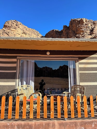 Rum Elegance luxury camp