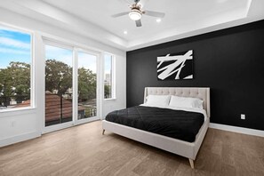 6 habitaciones, escritorio, tabla de planchar con plancha y wifi 