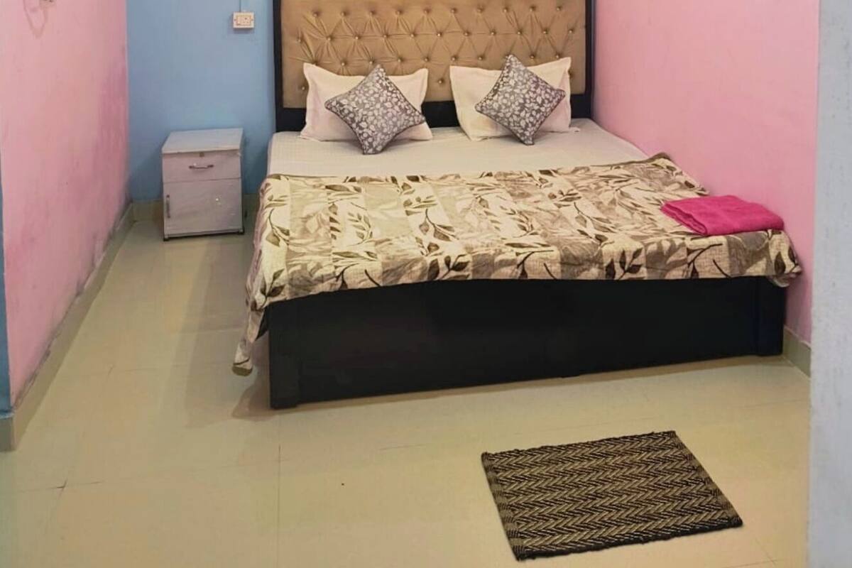Habitación Deluxe doble, Aire acondicionado | Ropa de cama hipoalergénica, escritorio, sistema de insonorización