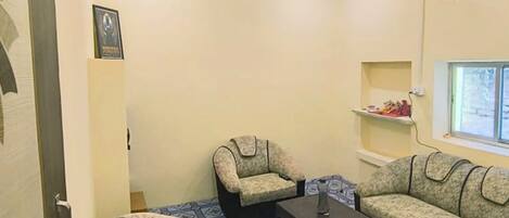 Coin salon dans le hall