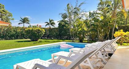 Villa With Pool in Santa Fe