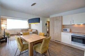 Apartment | Dining - Mountain View Ski Brunner Apartment Top 1 (Wildschönau)