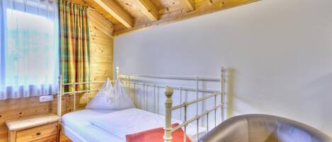 3 bedrooms, individually furnished, bed sheets