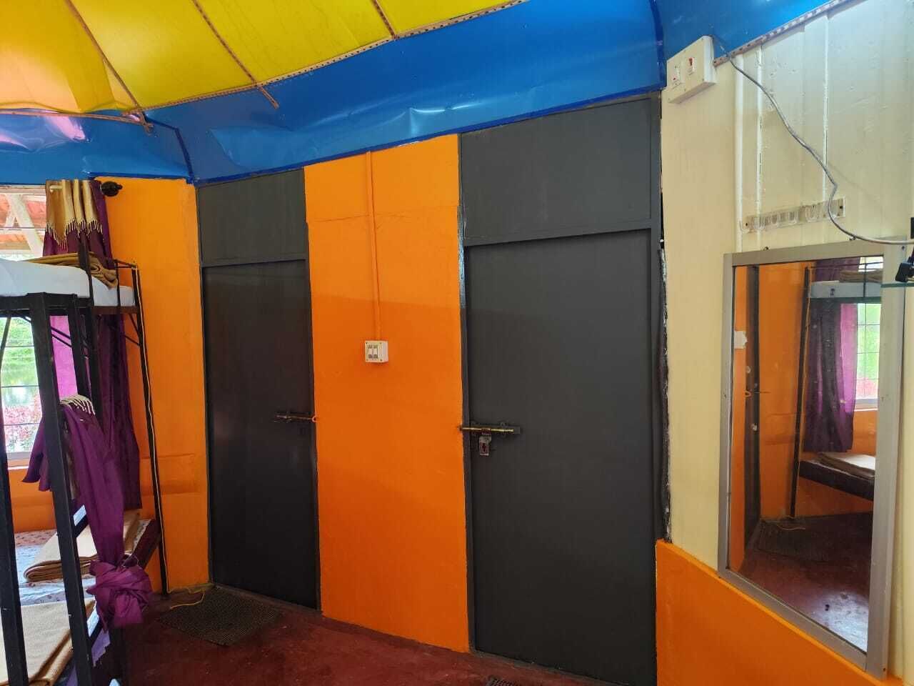 Free toiletries, towels, soap, shampoo