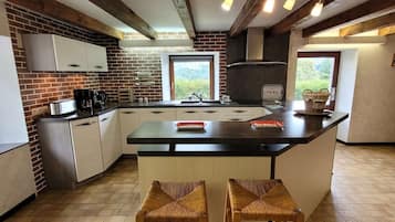 Réfrigérateur, micro-ondes, four, lave-vaisselle