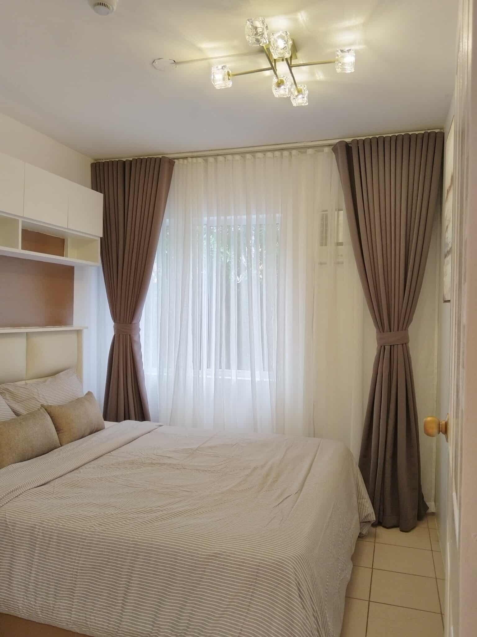 2 室のベッドルーム、デスク、WiFi (無料)、ベッドシーツ