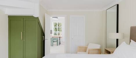 3 chambres, fer et planche à repasser, accès Internet, draps fournis