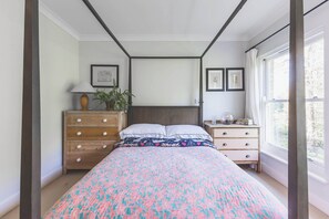 1 soveværelse, strygejern/strygebræt, internetforbindelse, sengetøj