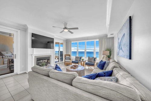 4 BR En Soleil Directly on Gulf, 5th floor, Beautiful with Best Views!!