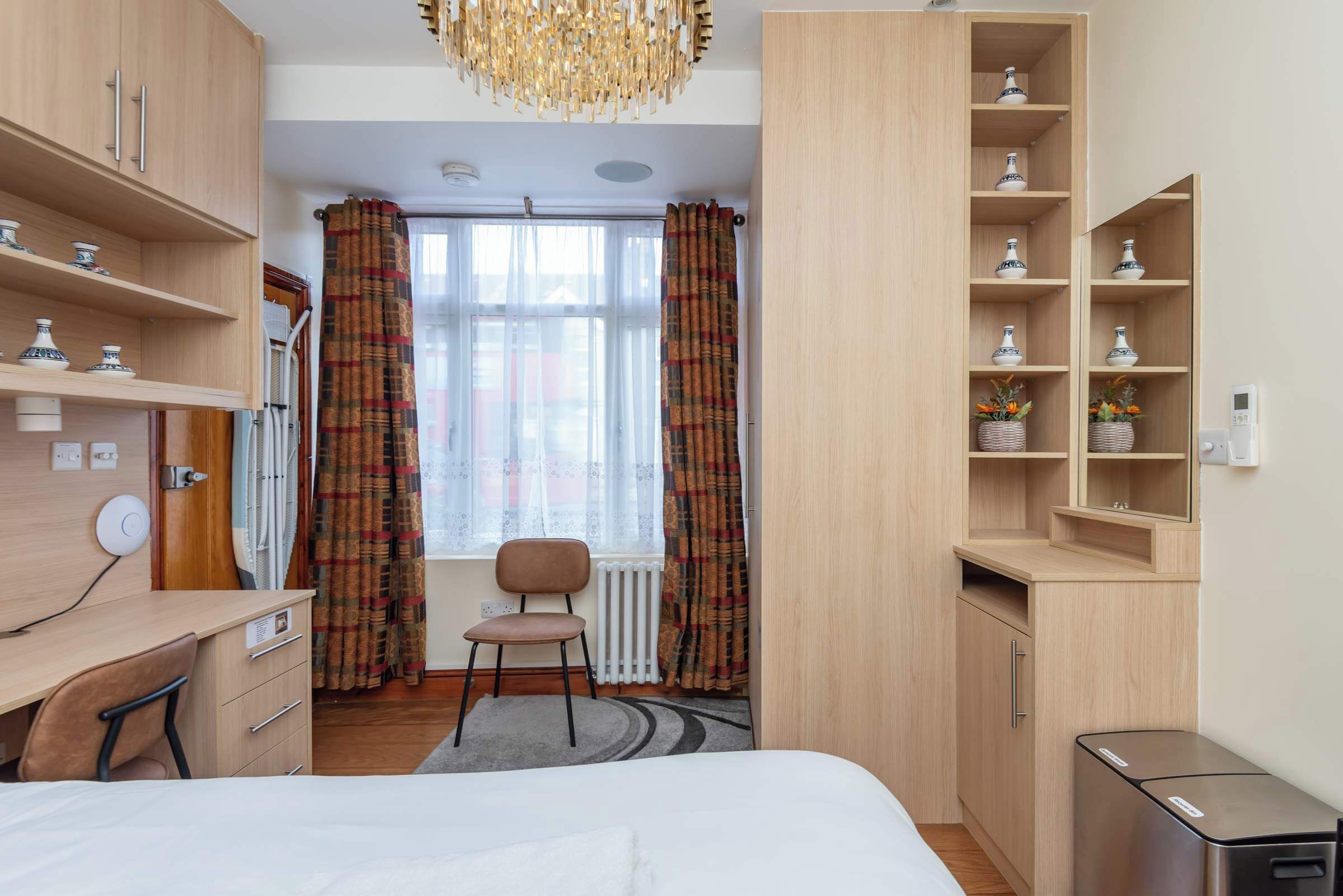 1 bedroom, iron/ironing board, internet, bed sheets