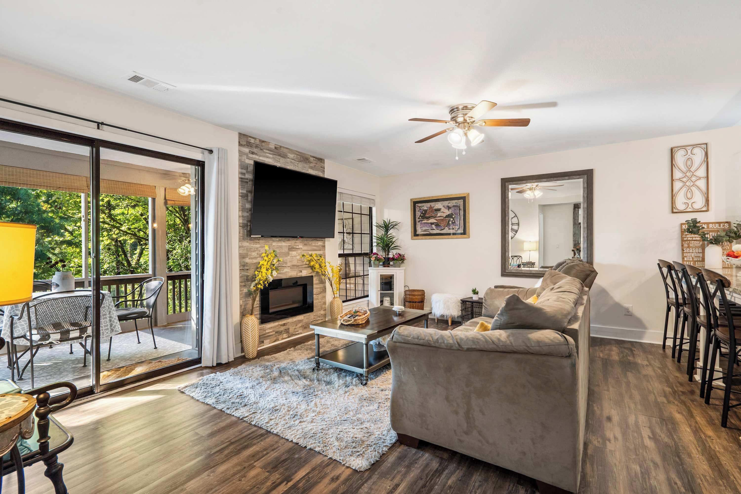 Condo, Multiple Beds, Balcony, Garden View (Cute, Comfy & Cozy) | Living area