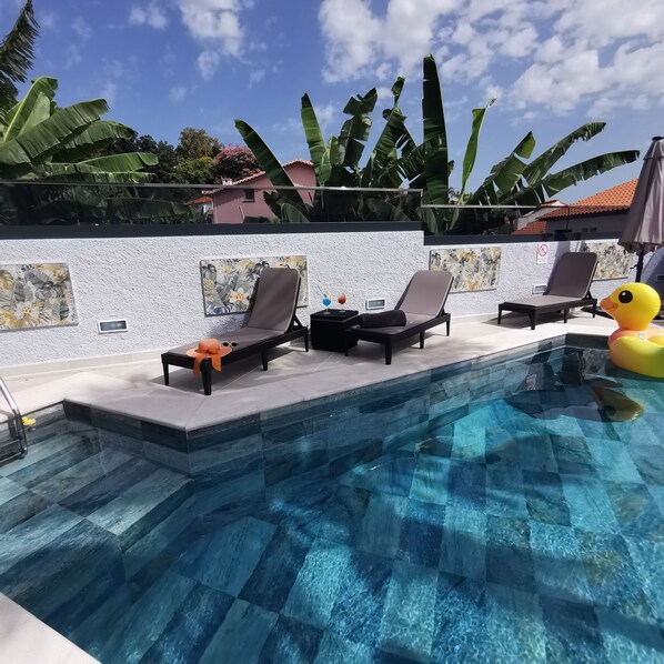 Outdoor pool, a heated pool