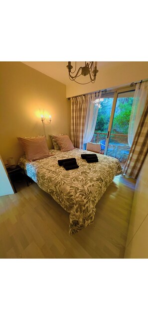 1 Schlafzimmer, Bügeleisen/Bügelbrett, kostenloses WLAN, Bettwäsche