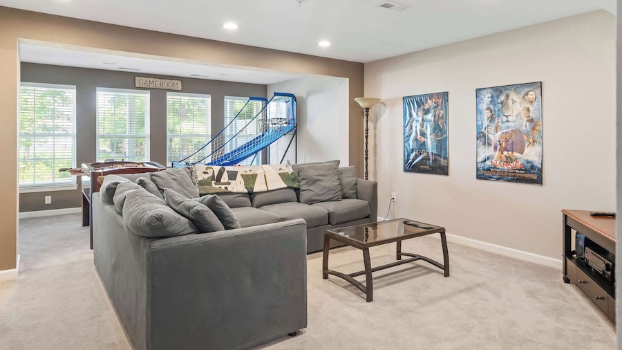 Creekside Getaway Stay for 8