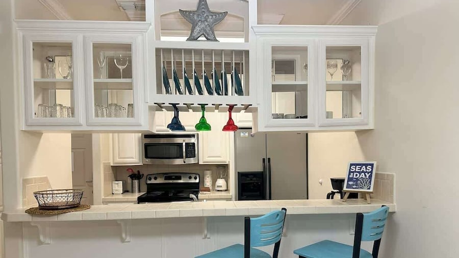 Family Friendly Beach Condo With Pool