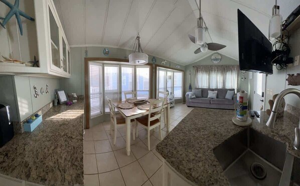 House | 2 bedrooms - Lovely Cozy Cottage-pet Friendly (Port Isabel)