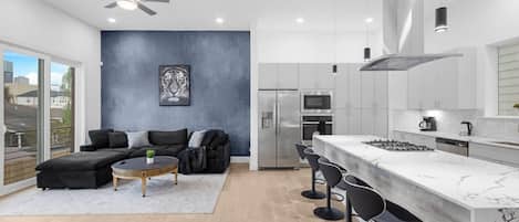 House | 6 bedrooms, Internet