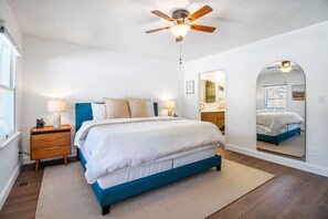 3 bedrooms, desk, iron/ironing board, WiFi