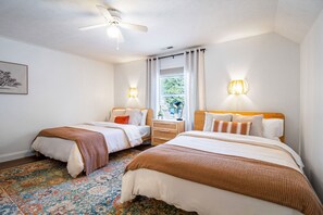 3 habitaciones, escritorio, tabla de planchar con plancha y wifi 