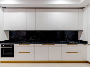 Ofen, Herdplatte, Geschirrspüler