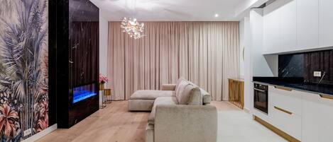 Televisión y chimenea