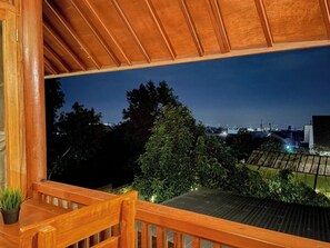 Estudio, vistas al jardín | Vistas desde la habitación