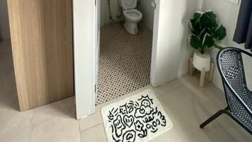 Apartment, 1 Bedroom, Smoking | Bathroom | Toilet paper