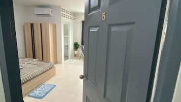 Apartment, 1 Bedroom, Smoking | Interior