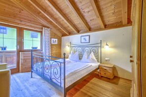 Ferienhaus | 3 Schlafzimmer, individuell eingerichtet, Bettwäsche