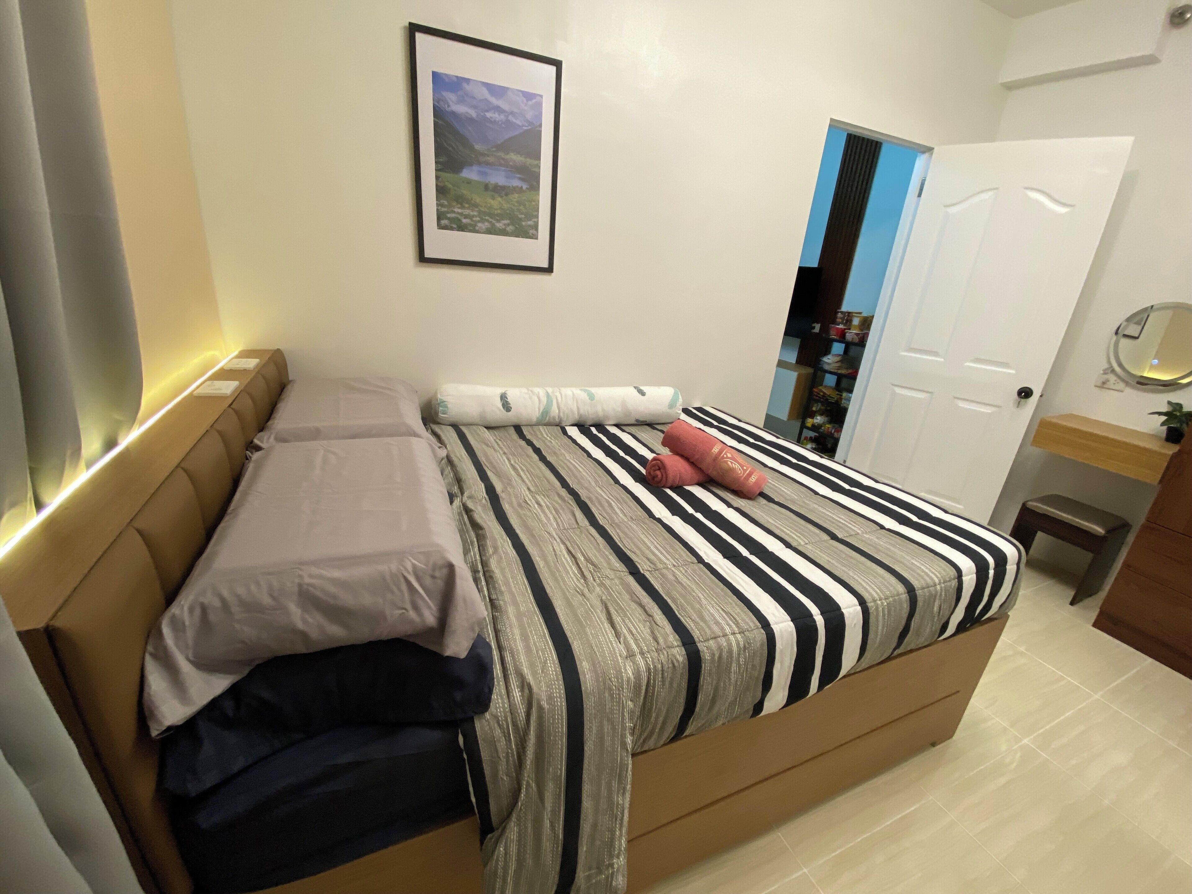 1 bedroom, in-room safe, iron/ironing board, free WiFi