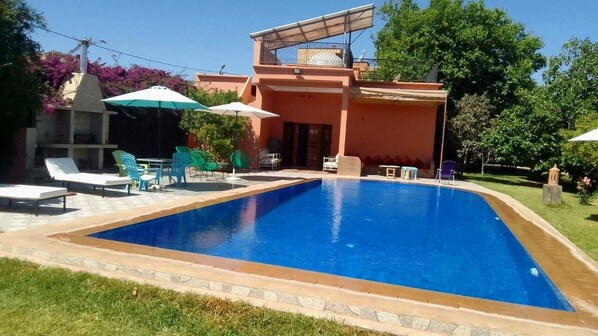 Basic Villa | Free WiFi