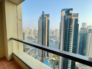 Property grounds - Tiramisu - Luxury 2BR Apartment-JBR Beach with Marina View- Cozy Retreat (Dubai)