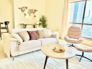 TV - Tiramisu - Luxury 2BR Apartment-JBR Beach with Marina View- Cozy Retreat (Dubai)