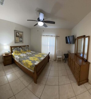 2 habitaciones, tabla de planchar con plancha, wifi y ropa de cama 