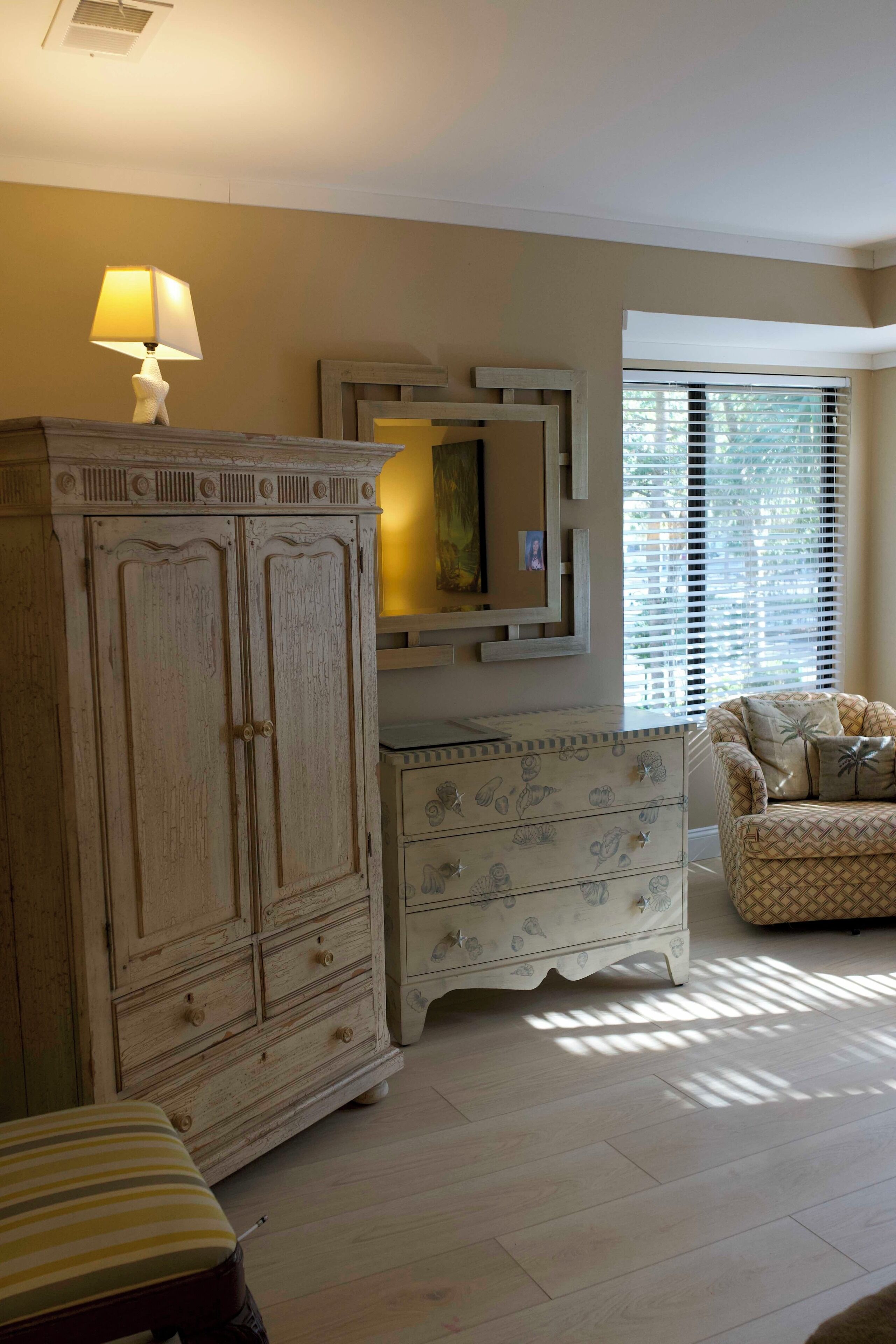 Télévision, cheminée