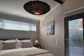 4 habitaciones, tabla de planchar con plancha, wifi y ropa de cama