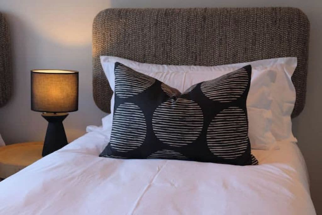 4 makuuhuonetta, silitysrauta/-lauta, Wi-Fi, vuodevaatteet