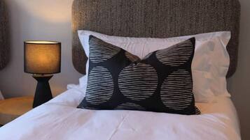 4 chambres, fer et planche Ă repasser, Wi-Fi, draps fournis