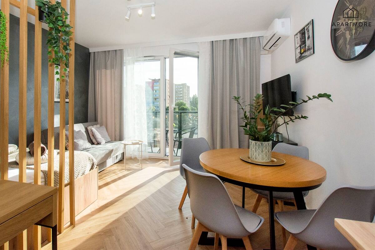 Comfort Studio Suite | Peralatan tempat tidur premium, Wi-fi percuma, dihias secara berasingan 