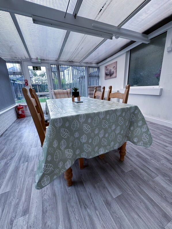 تناول الطعام