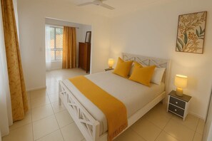 5 bedrooms, iron/ironing board, free WiFi, bed sheets - Grand Riverside Retreat – 5BR Pet-Friendly Home in Annandale (Townsville)