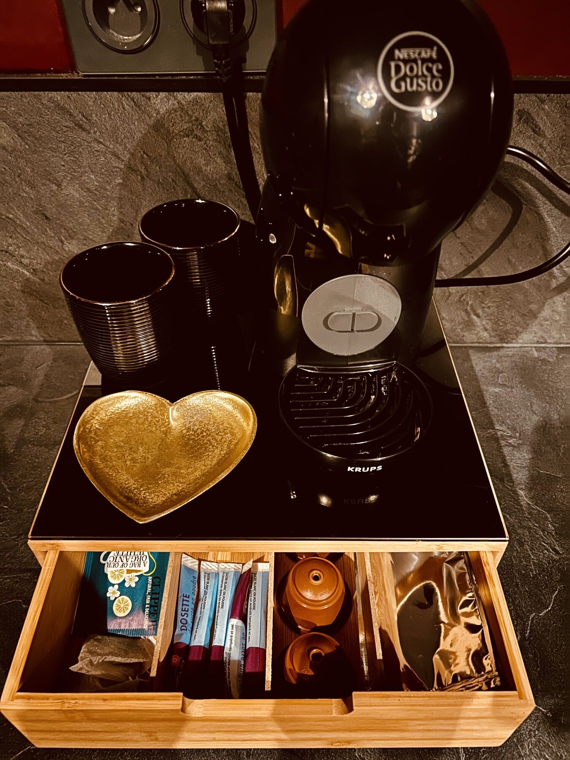 Kaffe og/eller kaffemaskine