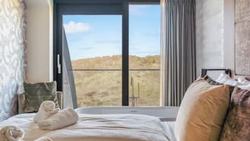 House | 3 bedrooms, bed sheets