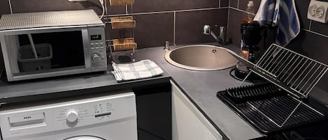 Four à micro-ondes, surface de cuisson